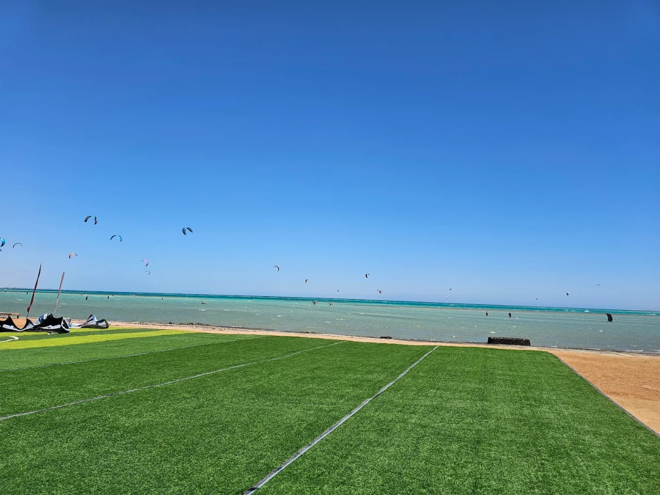 Kitesurfing on the Red Sea near our Hurghada spot
